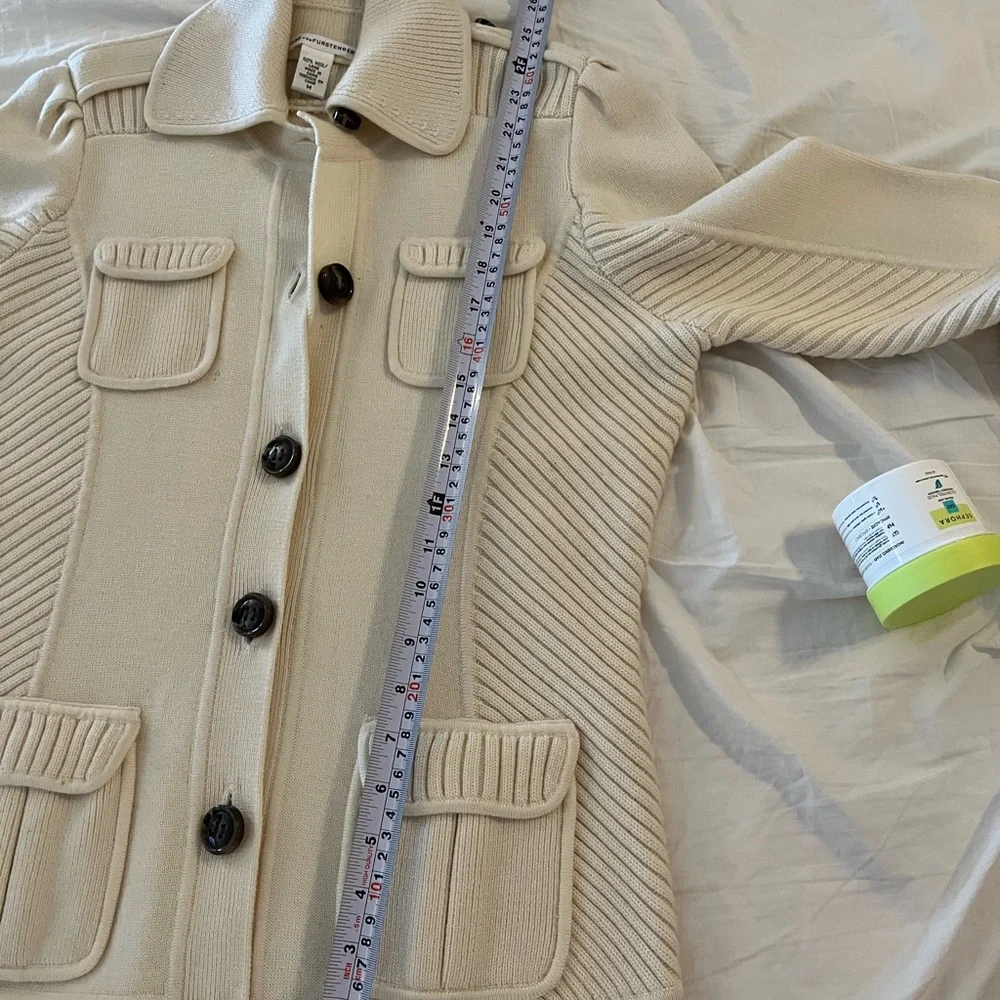 Very elegant,beautiful 100% wool. New, without tags. - Picture 9 of 9